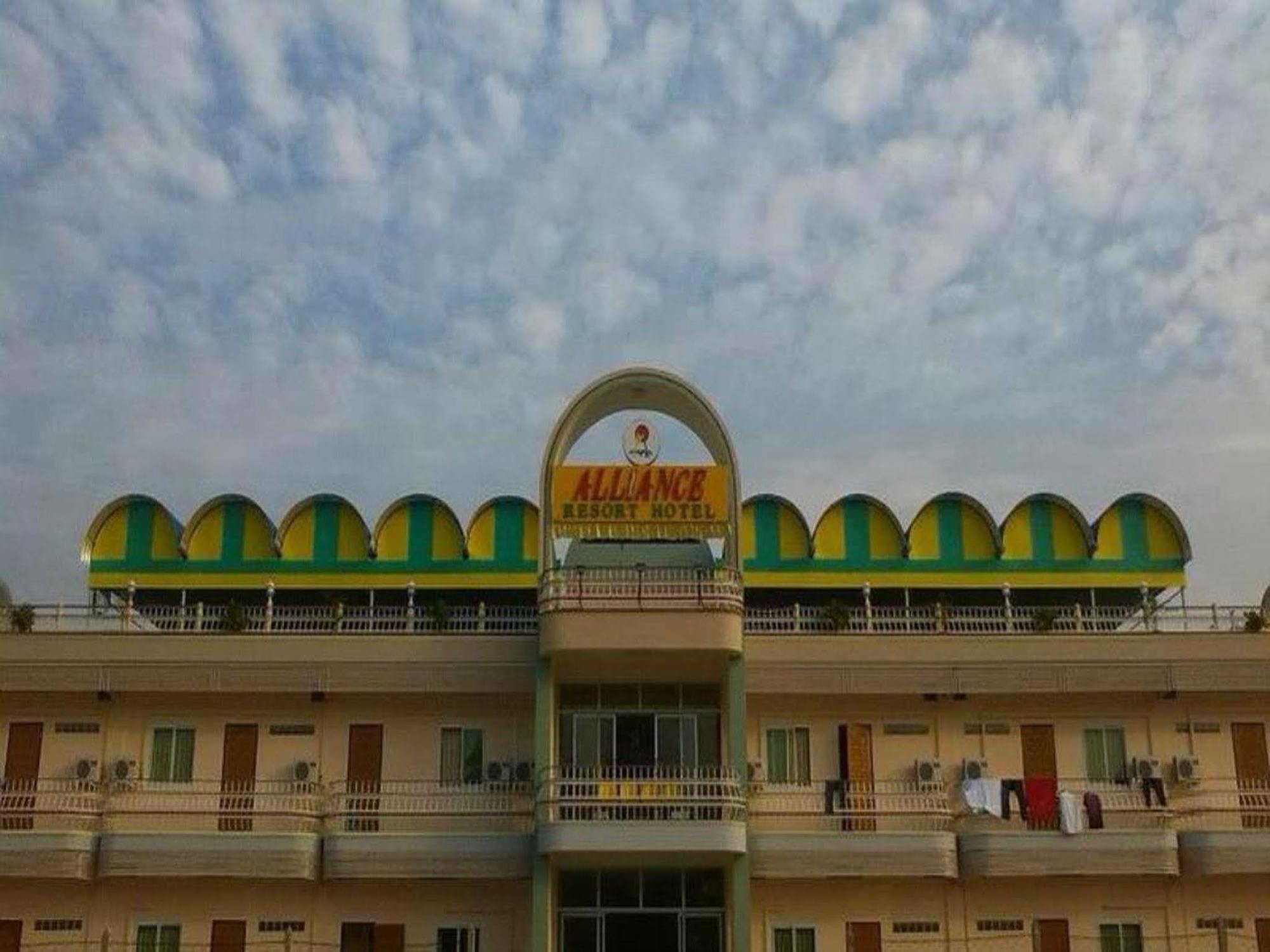 Alliance Resort Hotel Chaung Thar Exterior photo